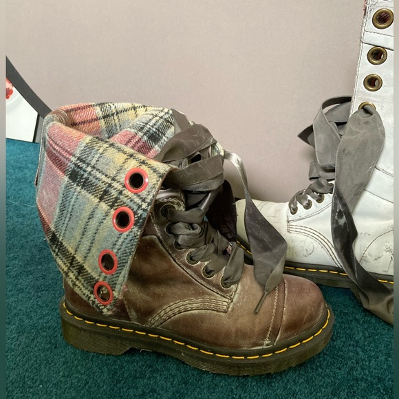 Doc Martens Plaid Foldover Triumph 1914 UK3 US 5 EU 36 Brown Leather - Picture 2 of 5